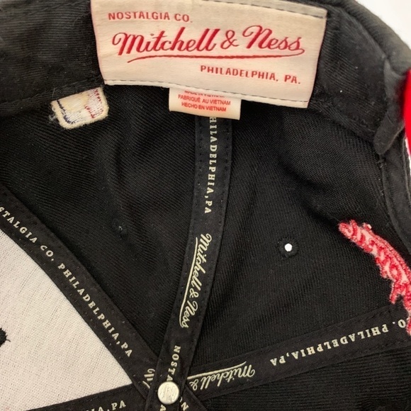 𝅺CHICAGO Bulls Mitchell & Ness Snap Back Hat Sx - Picture 3 of 5